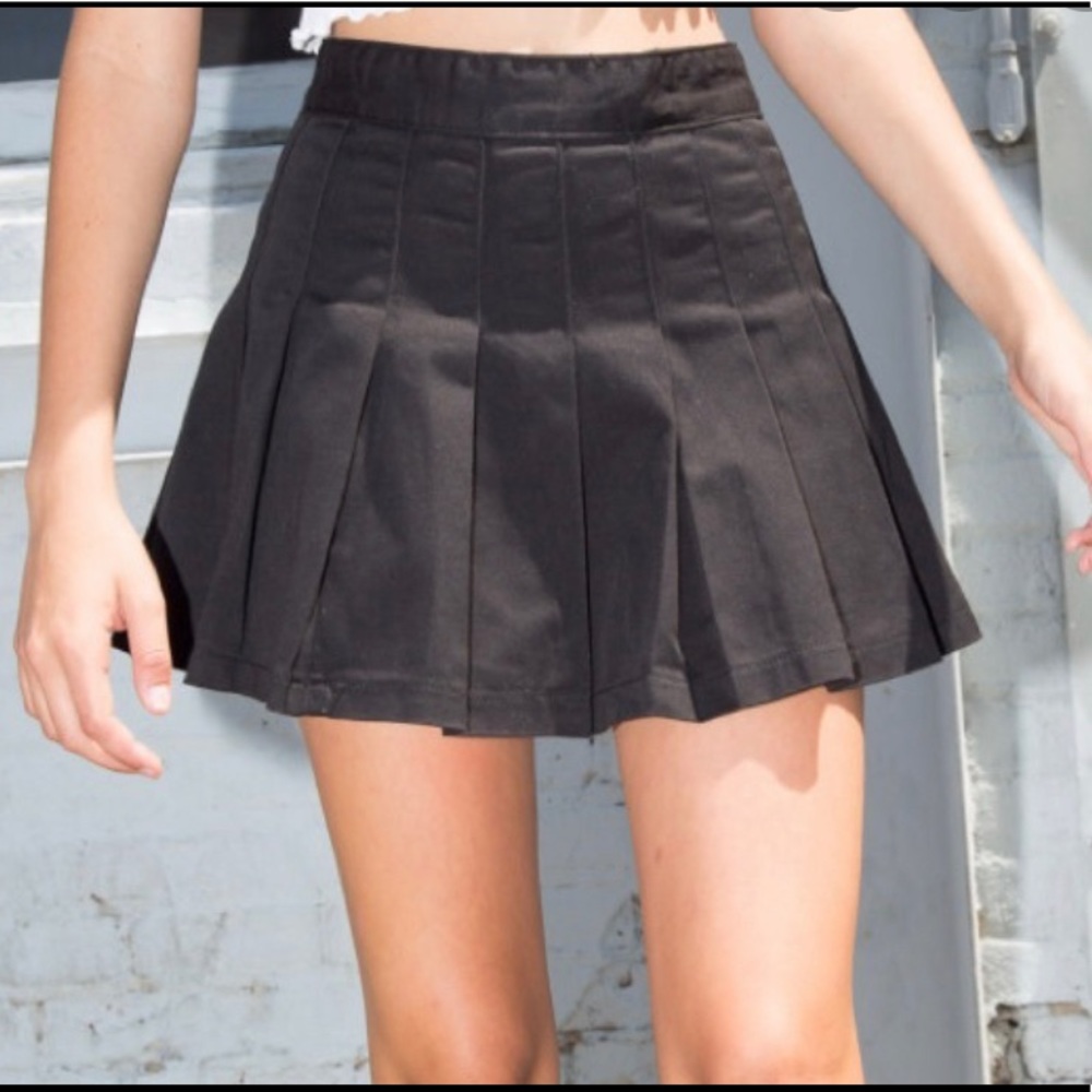 Brandy Melville Dana Skirt Black